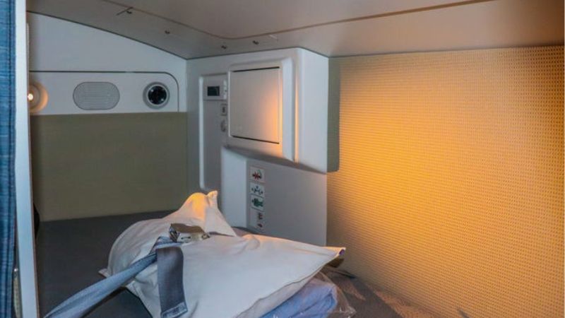 Bên trong phòng ngủ bí mật của phi công