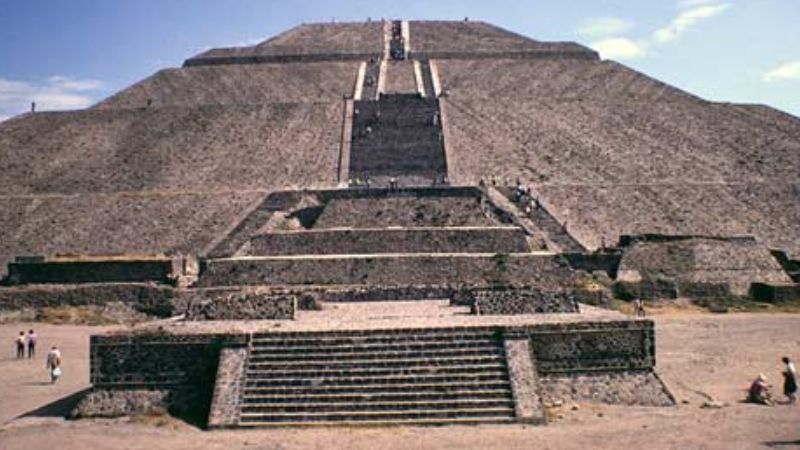 Kim tự tháp xuyên Mỹ