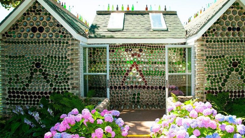 Ngôi nhà bằng chai thủy tinh Bottle House