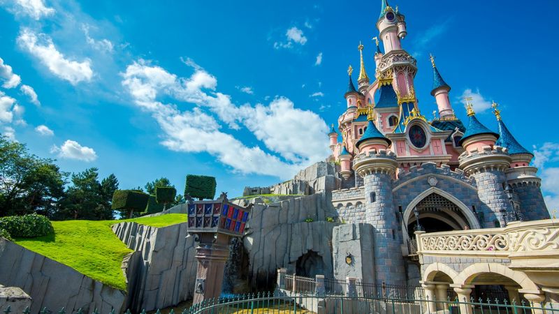 Ngôi nhà cổ tích Château de la Belle au Bois Dormant