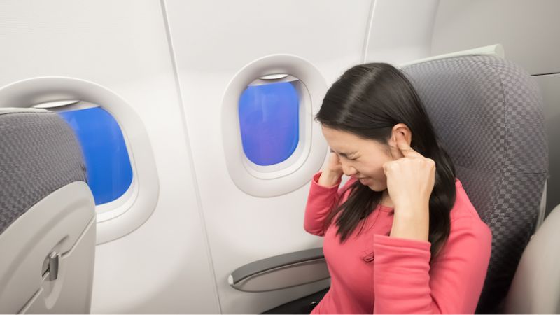 Tai biến đổi như thế nào khi ở trên máy bay