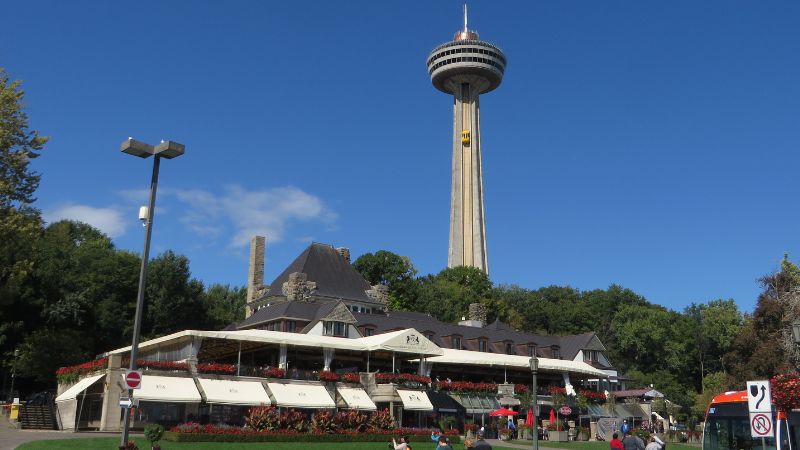 Tháp Skylon